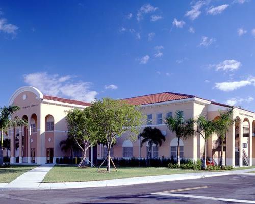Photo of front of Broward Community College satellite campus